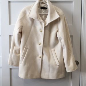 Wool off white coat Ellen Tracy medium thick warm